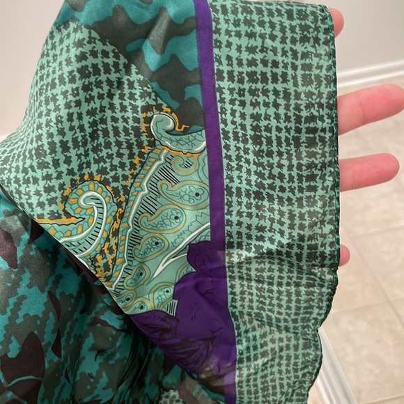 CHRISTIAN DIOR 100% silk square scarf greens/blues/purple/paisley/b+w+swirlydoos - Picture 8 of 15